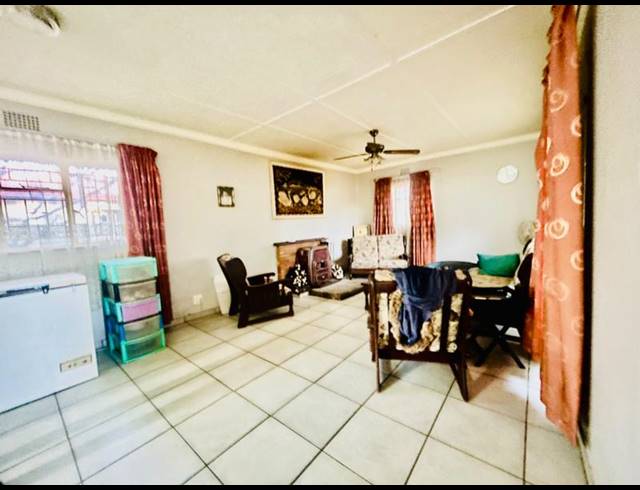 3 BEDROOM HOUSE FOR SALE IN VANDERBIJLPARK SW 1